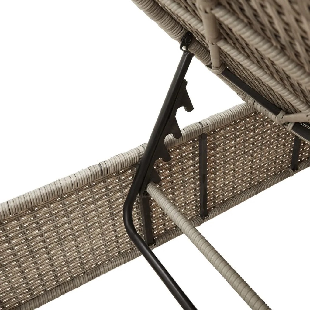 világosszürke polyrattan napozóágy asztallal és párnával