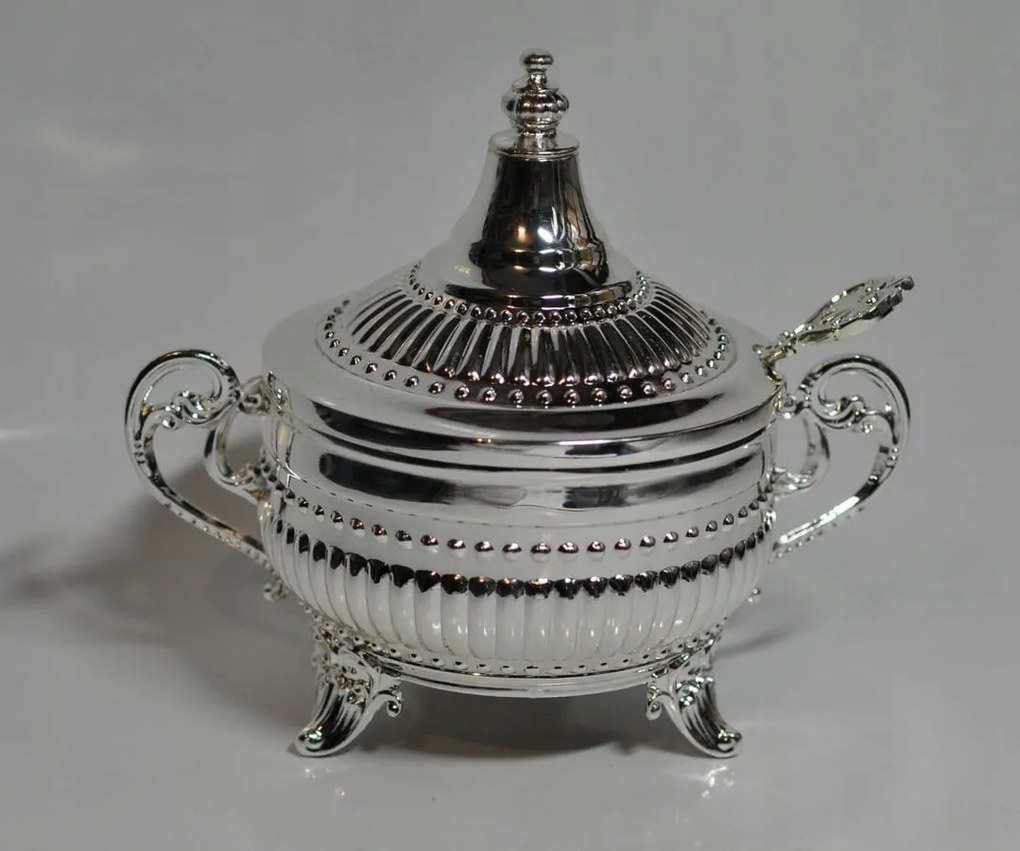 Ezüst színű cukortartó plattírozott fém kanál