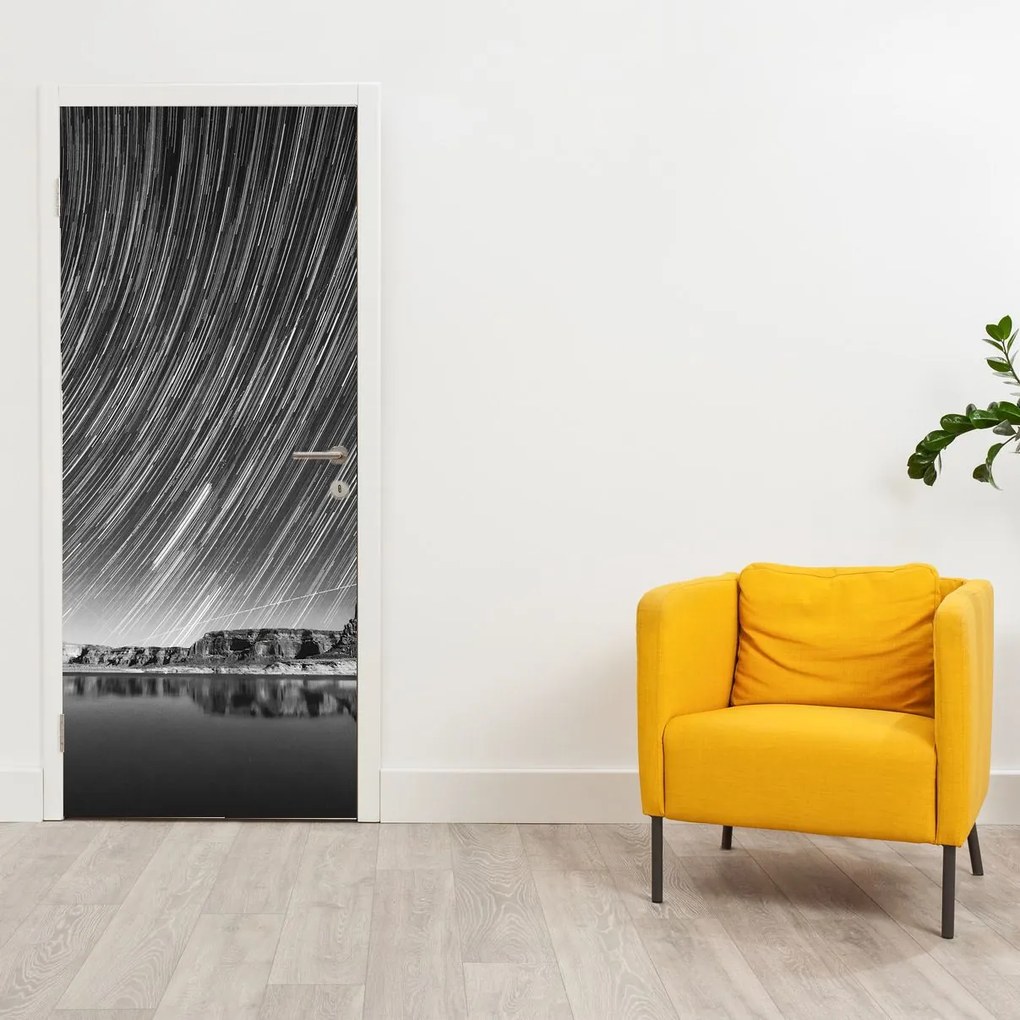 Fotótapéta ajtóra - Fekete-fehér csillagos égbolt (95x205cm)