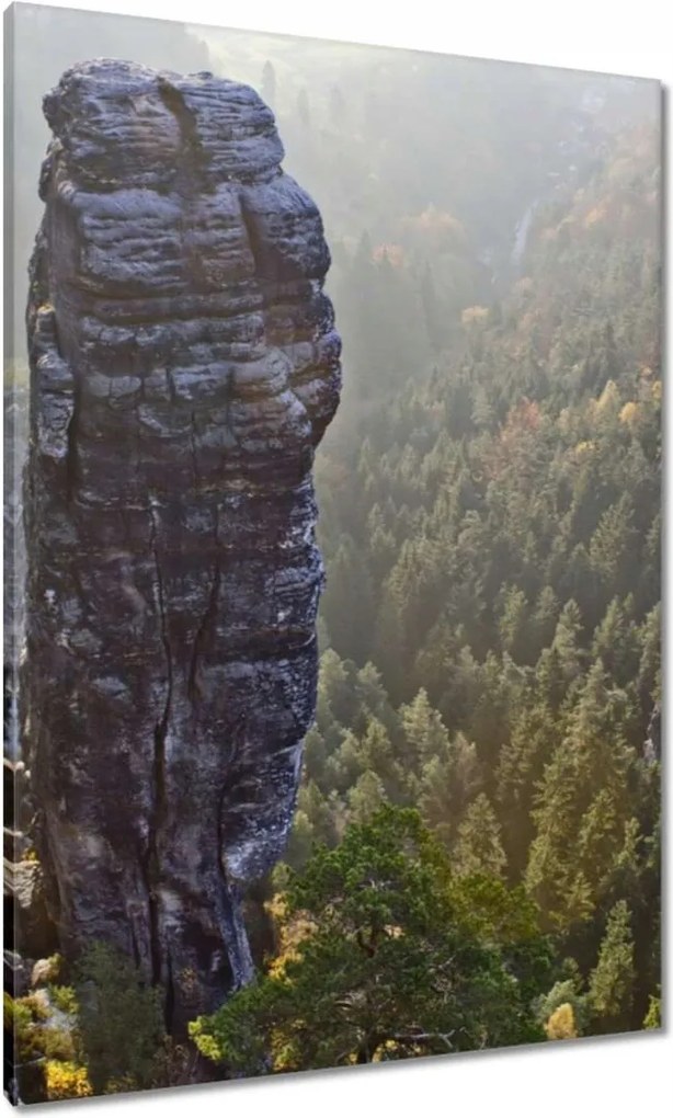 Vászonkép 70x100 Magas szikla
