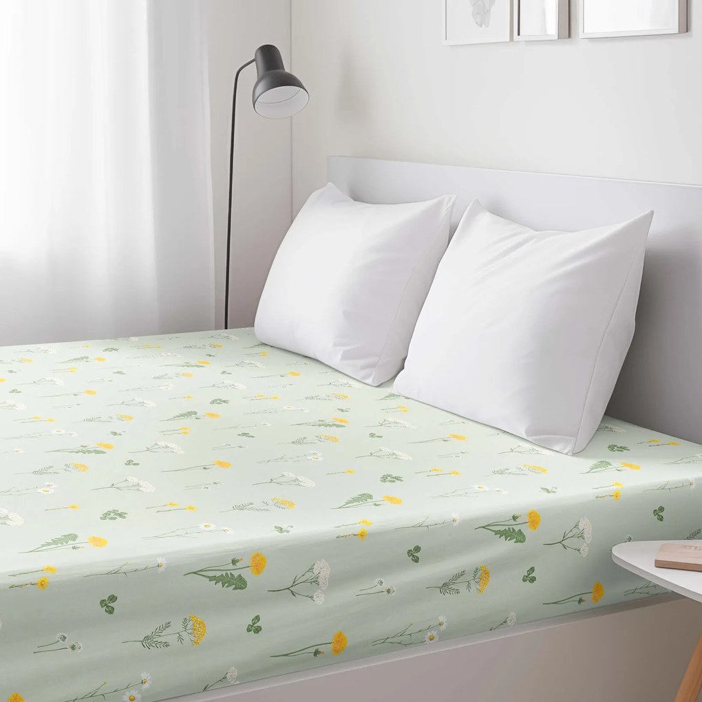 Goldea pamut körgumis lepedő - zöld mező 80 x 200 cm