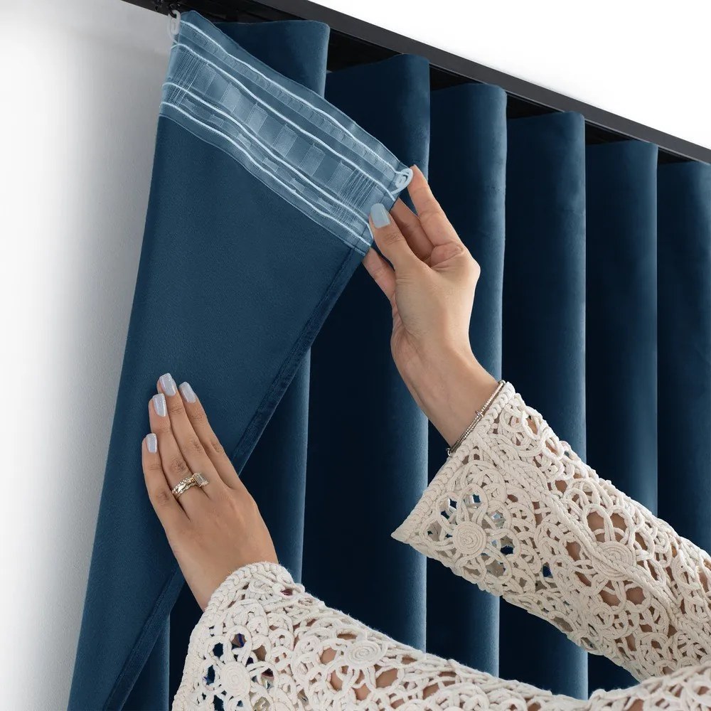 Kék bársony dimout (részleges sötétítő) függöny 265x270 cm Velto – Filumi