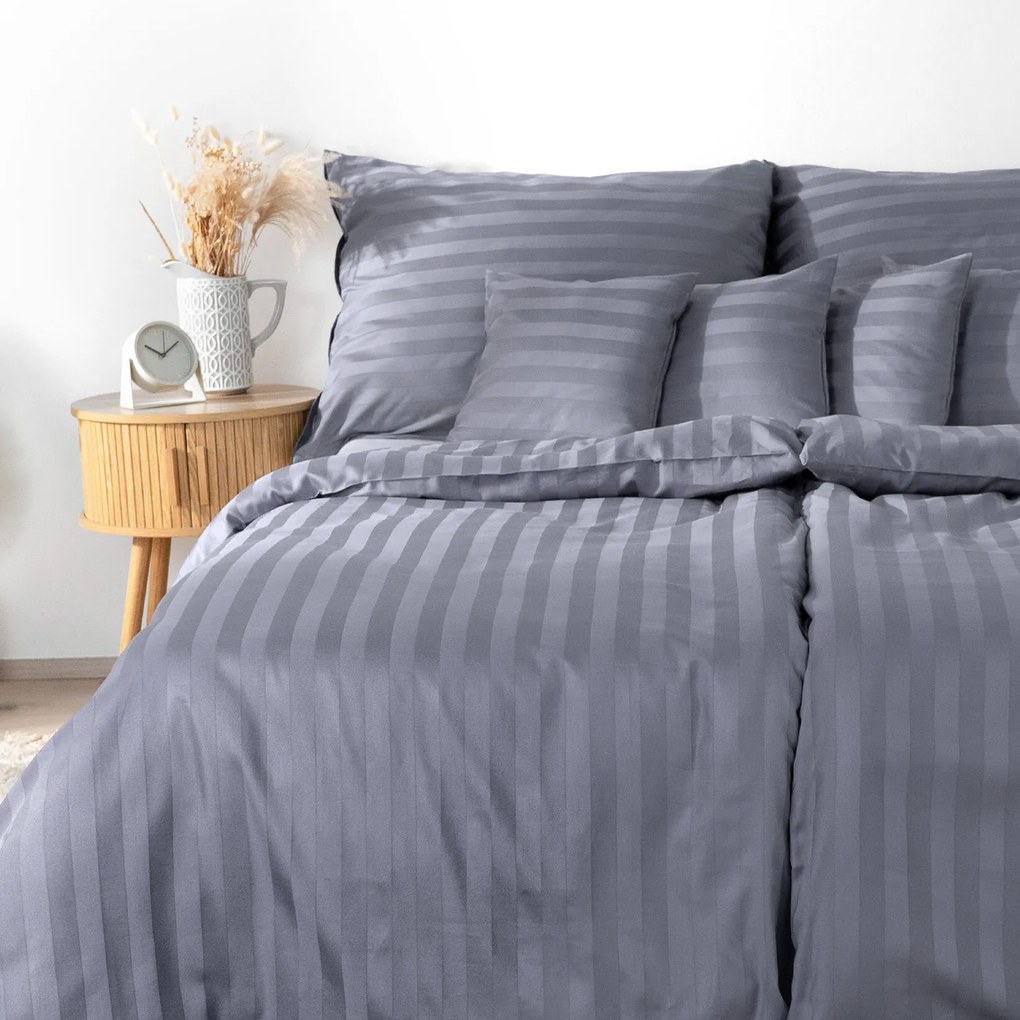 Goldea damaszt ágyneműhuzat - sötétszürke csíkos 220 x 200 és 2db 70 x 90 cm