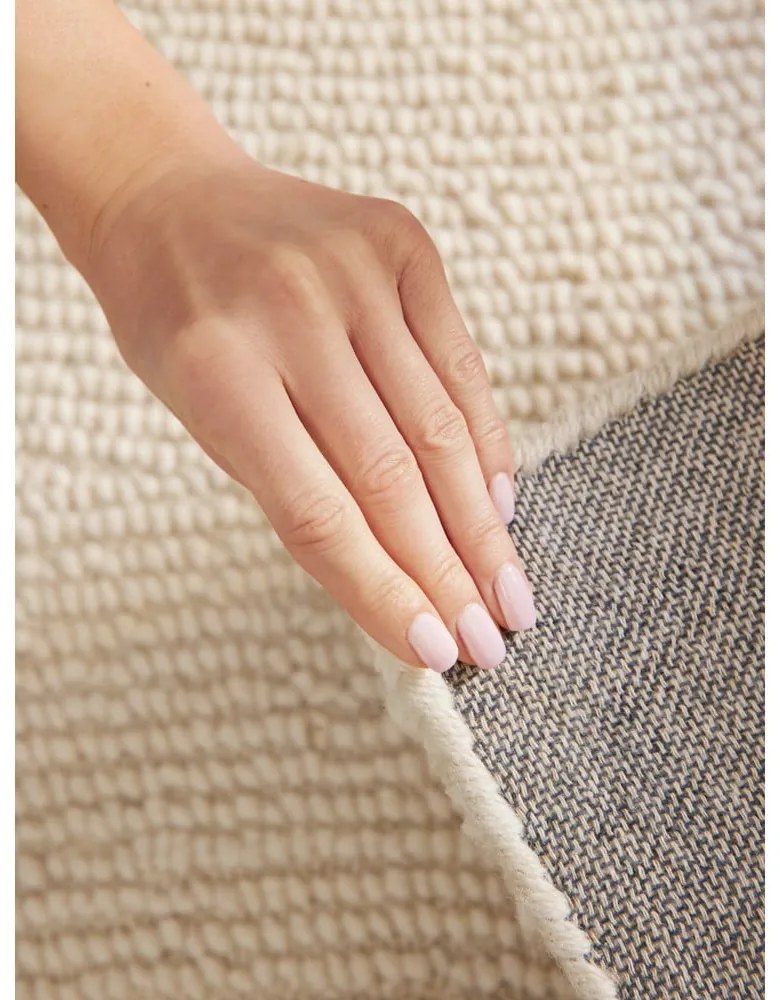 Világos natúr színű kézi szövésű gyapjú futószőnyeg 80x200 cm Calmio – Hanse Home