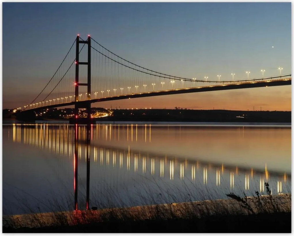 Poszterek 50x40 Kivilágított híd éjszaka