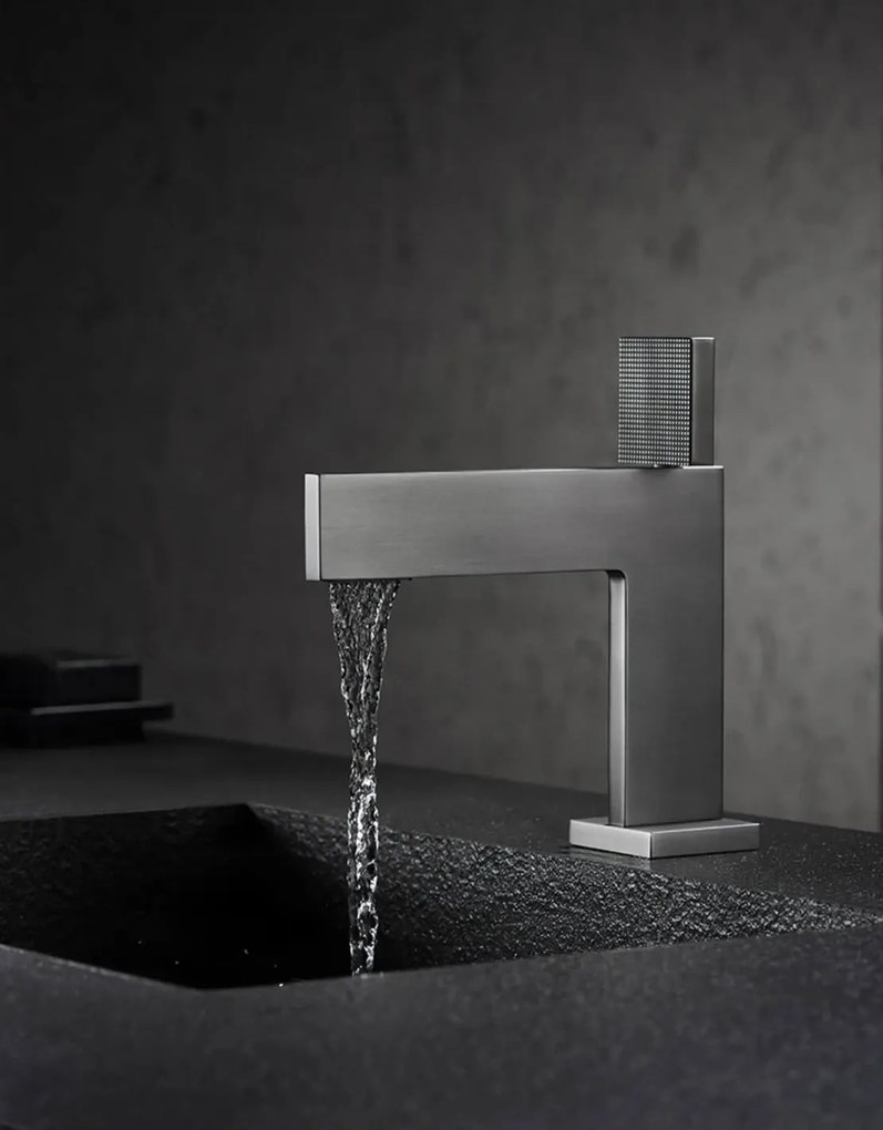 Álló fürdőszobai csaptelep ELITE EDITION BS1420 vízeséses kifolyóval, sárgaréz testtel, többféle színben — Gunmetal szürke