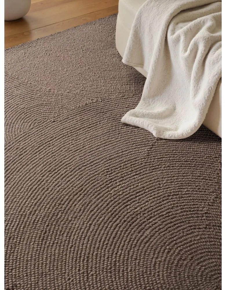 Szürkésbarna kézi szövésű gyapjú szőnyeg 200x300 cm Calmio – Hanse Home