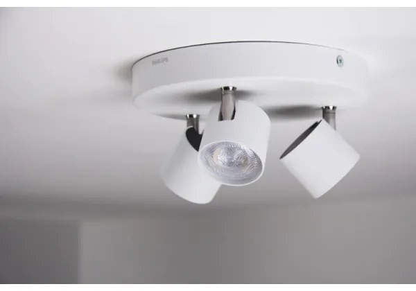 Philips 56243/31/16 - LED Szabályozható spotlámpa STAR 3xLED/4W/230V
