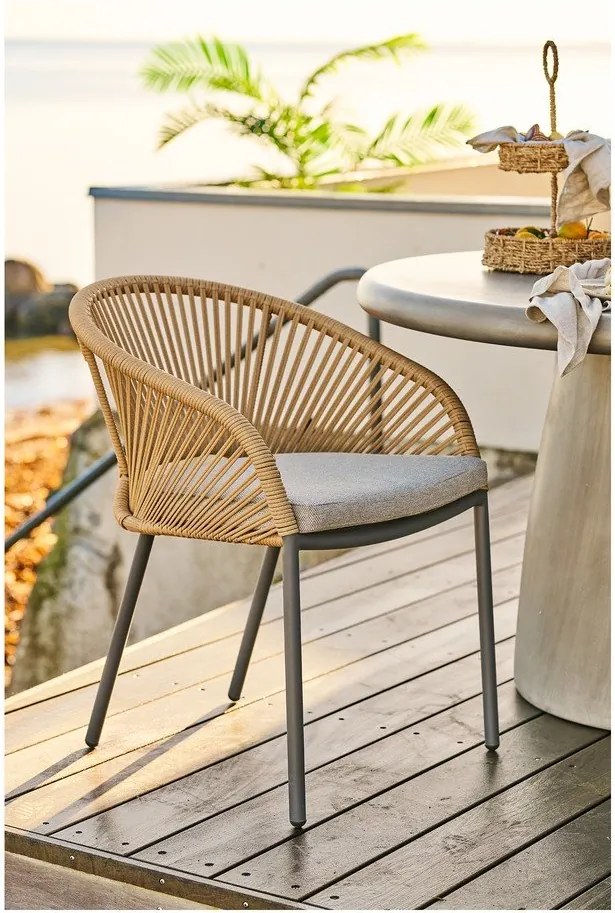 Bézs fém-párnázott kerti szék Novella – House Nordic