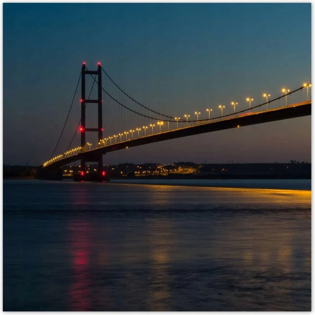 Poszterek 100x100 Megvilágított híd