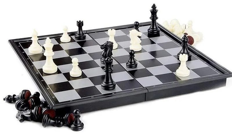 Procart Mágneses sakkjáték, interaktív játék 32 figurával, 32x32 cm-es játéktáblával