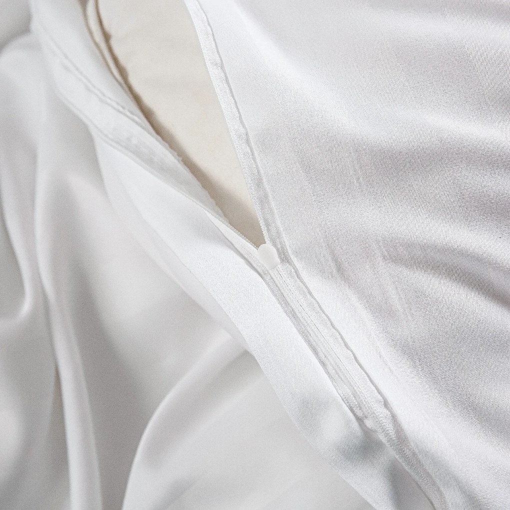 JASMINE mikroszálas szállodai ágyneműhuzat, fehér – 2 cm-es csíkos Ágyneműhuzat mérete: 2 db 70 x 90 cm | 200 x 220 cm