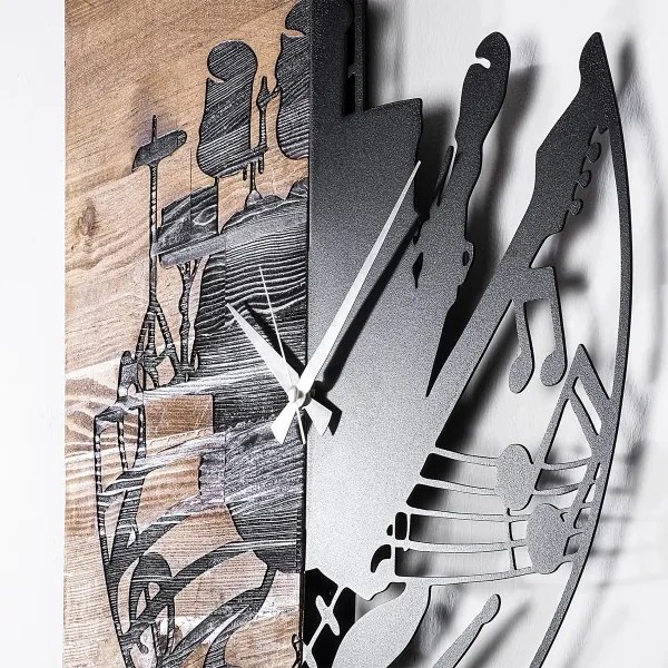 Fali óra 60x58 cm, 1xAA, fa/fém kivitel