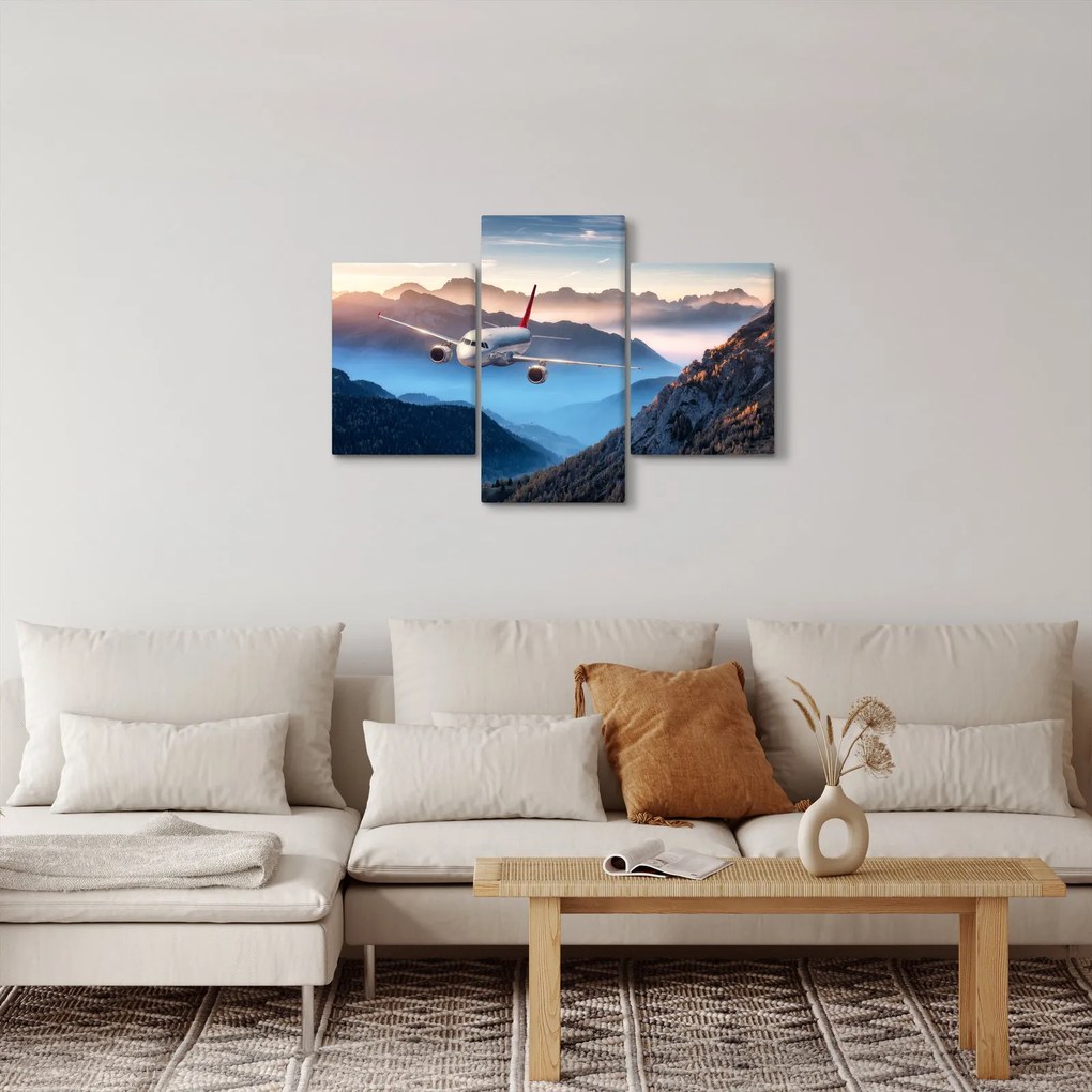 Kép - Repülőgép a hegycsúcsok felett (90x60 cm)
