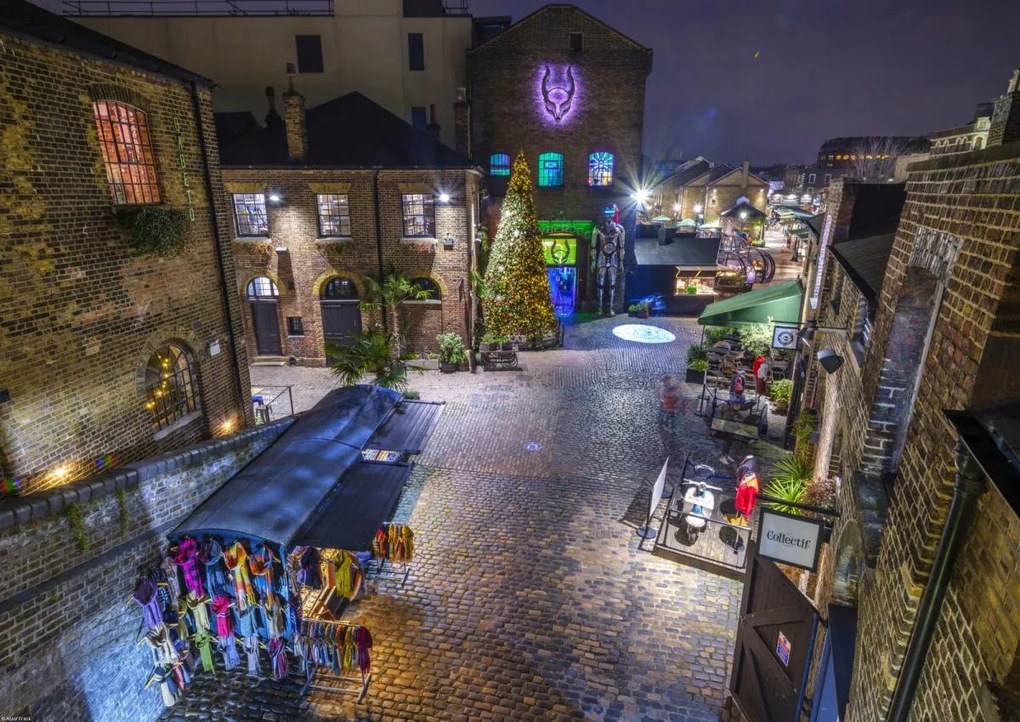 Poszter 59,4x42cm Camden piac éjszaka, Assaf Frank