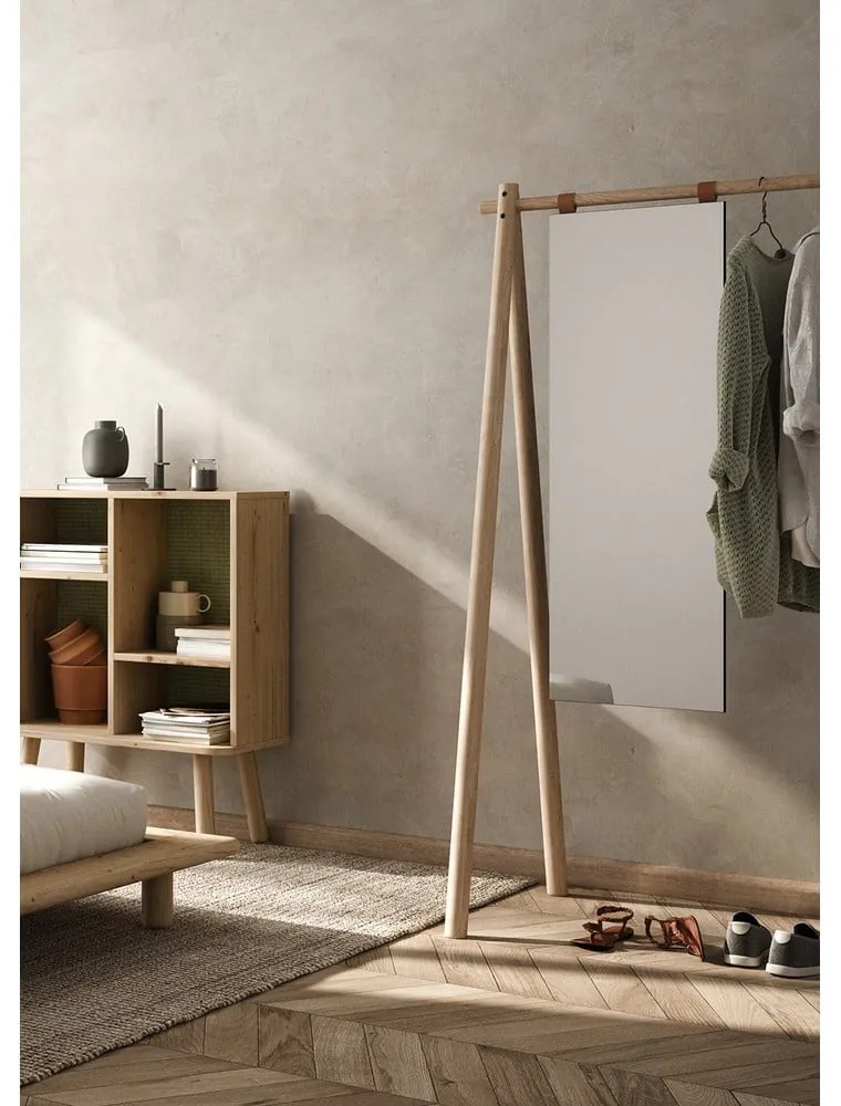 Hongi borovi fenyő ruhatartó állvány - Karup Design