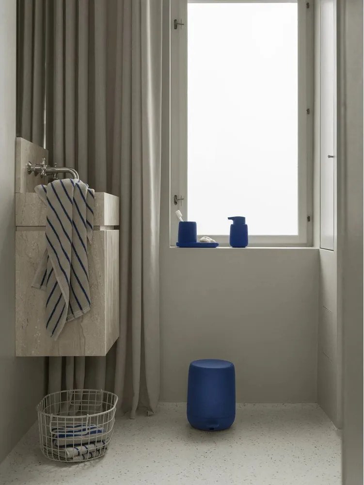 Fémhuzalos tárolókosár 37x27x17 cm Kago M – Blomus