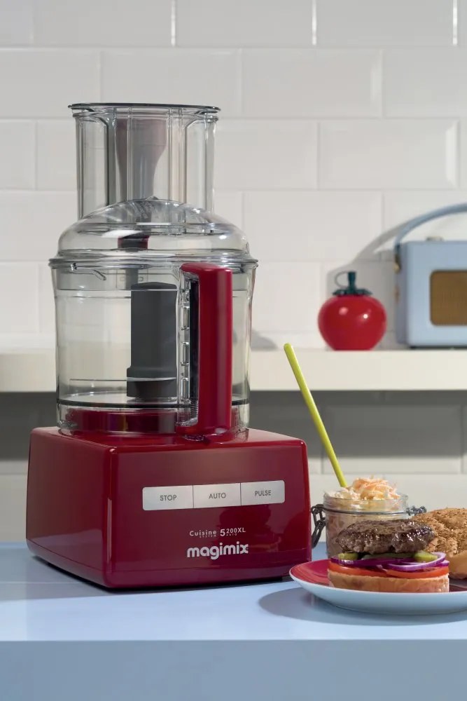Magimix® 5200 XL Konyhai robotgép Premium csomag piros színben