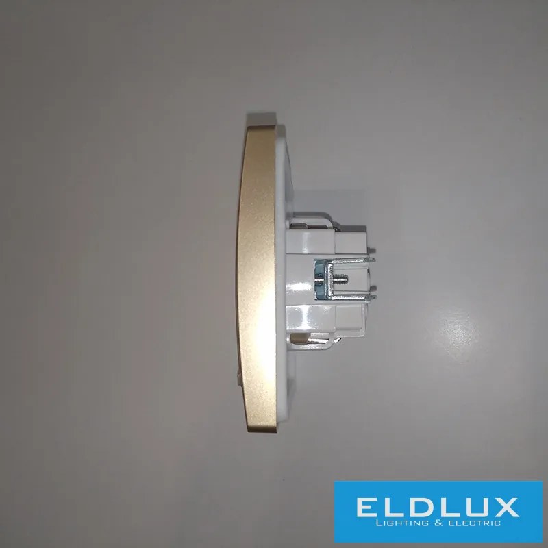 ELDGROUND 2P+F konnektor gyerekvédelemmel csapfedéllel Arany IP44