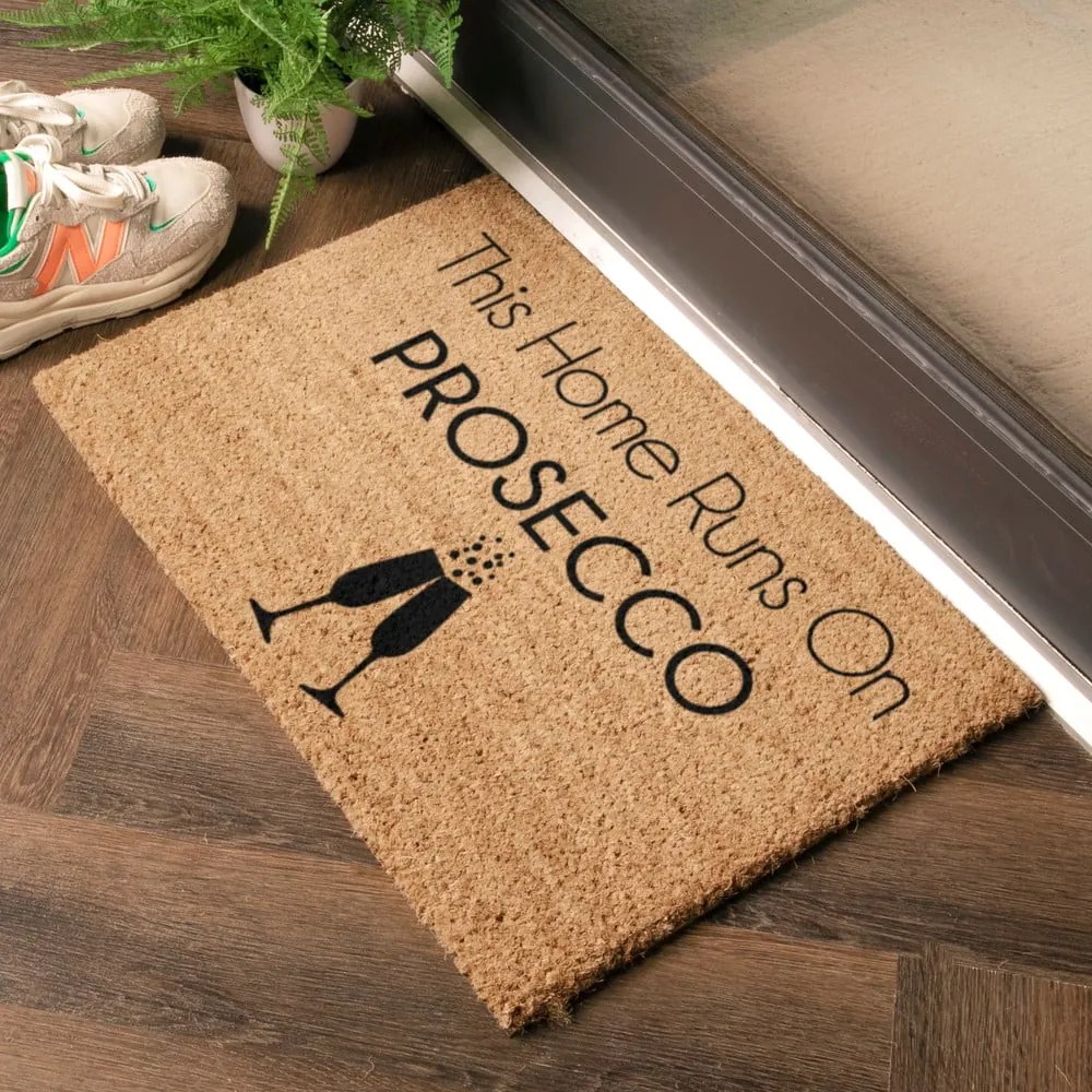 Kókuszrost lábtörlő 40x60 cm This Home Runs On Prosecco – Artsy Doormats