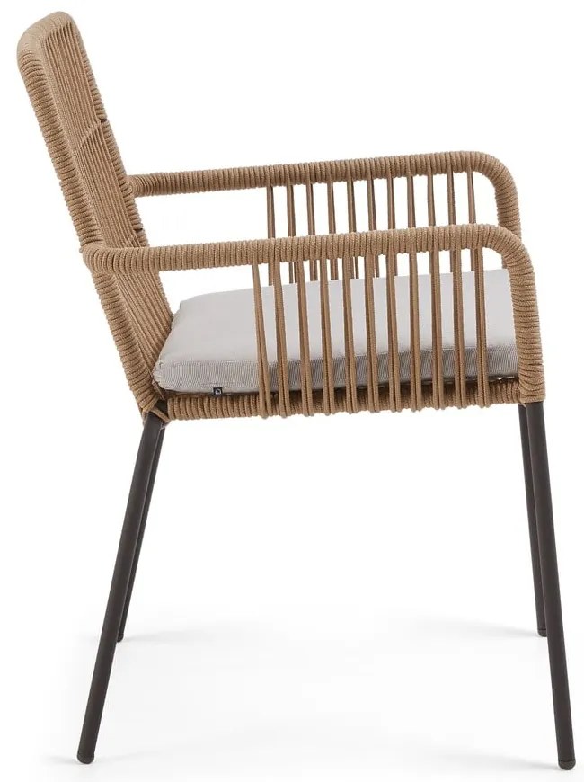 Samt acélszerkezetű és kötélhúrozású kerti szék - Kave Home