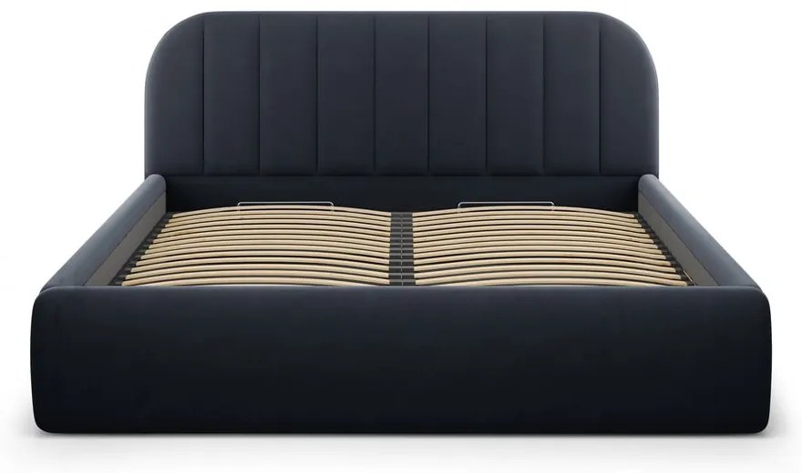 Sötétkék kárpitozott ágyneműtartós franciaágy ágyráccsal 180x200 cm Juno – Windsor &amp; Co Sofas