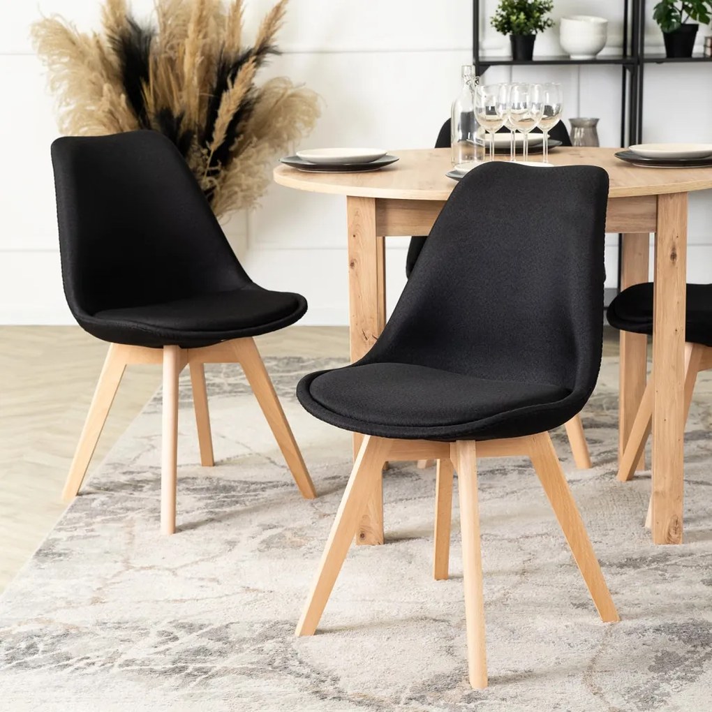 Szék fekete színben. NEVEL