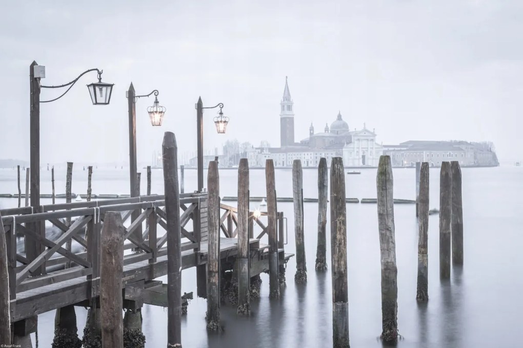 Poszter 45x30cm Vízpart a velencei lagúnánál 2, Assaf Frank