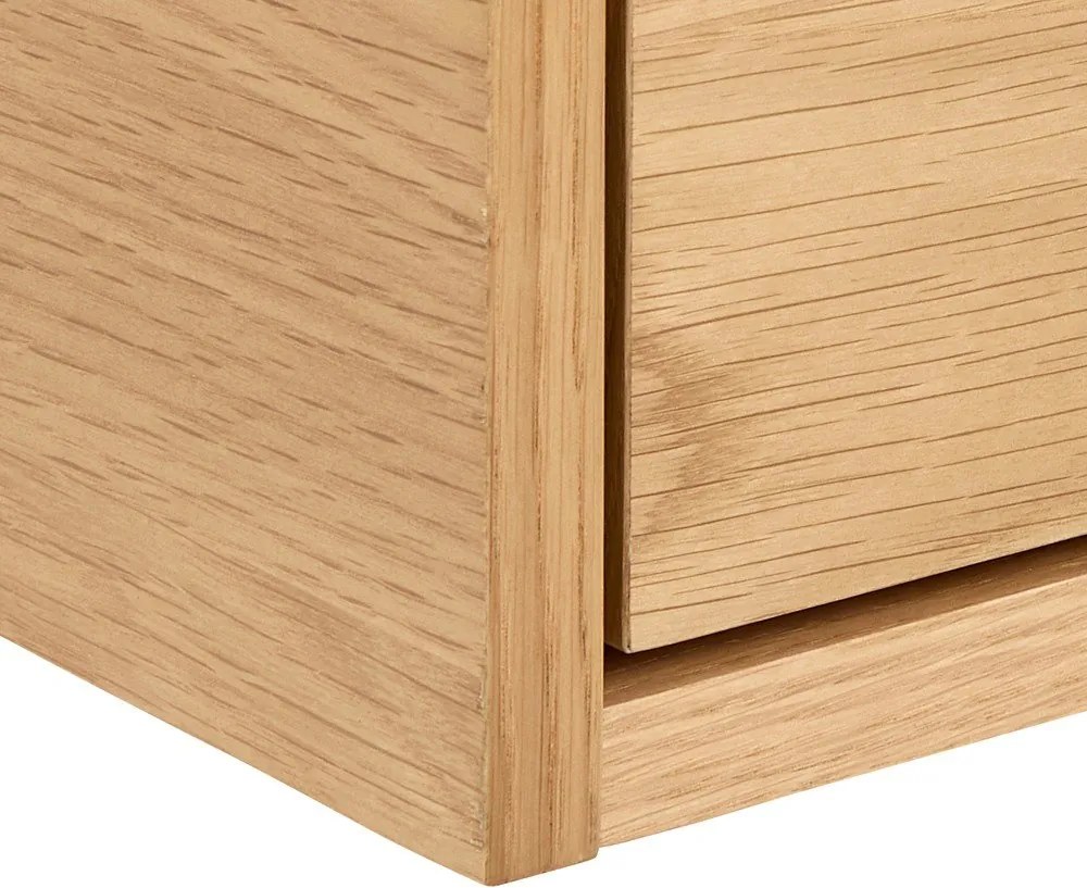 Világos natúr színű éjjeliszekrény tölgyfa dekorral Monfort – Actona