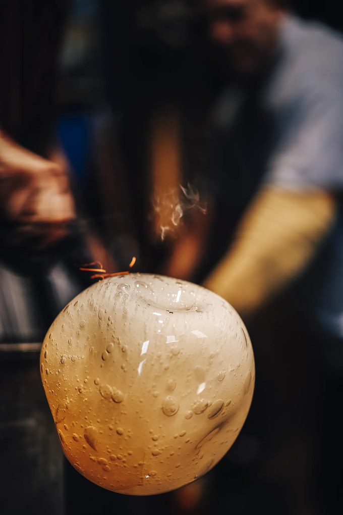 Lukáš Houdek a HG atelier s.r.o. Svítidlo Liquid - Yulin Huang