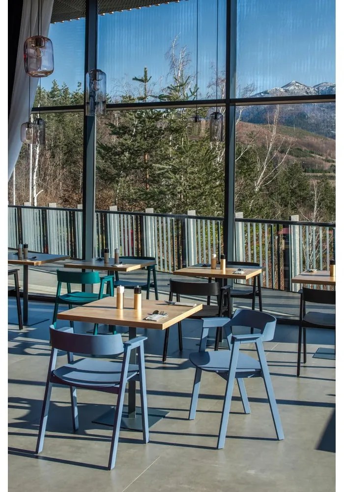 Kék tölgyfa karfás étkezőszék Flip – Gazzda