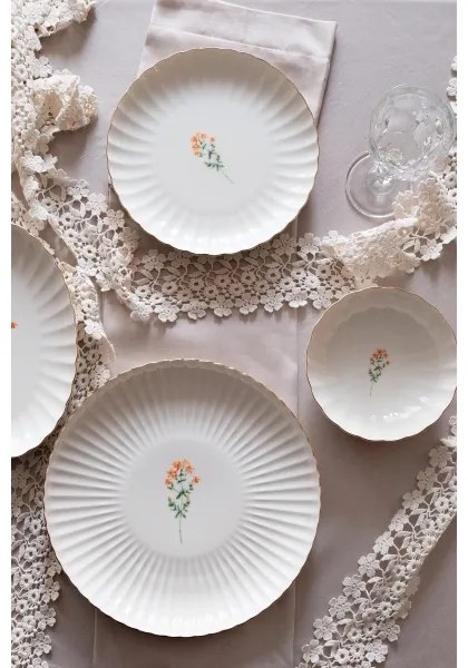 27 darabos porcelán étkészlet, fehér/arany