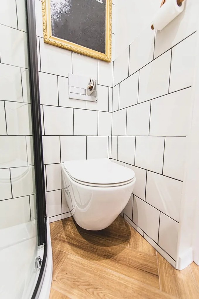 Eros ES BELLA SLIM fali WC - perem nélküli - WC ülőkével - VORTEX örvényöblítéssel - 49 cm