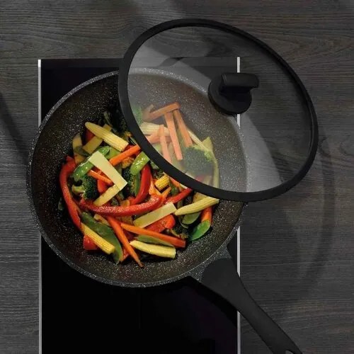 Kela Wok serpenyő fedéllel STELLA NOVA, öntöttalumínium, fekete, 30 cm, 5 l