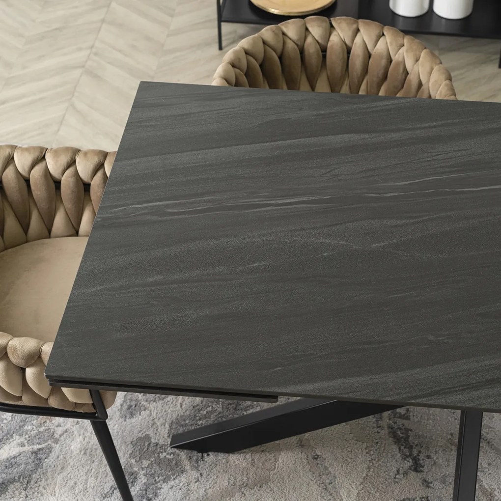 Étkezőasztal Fekete Színben. BRUNO 160-240 cm