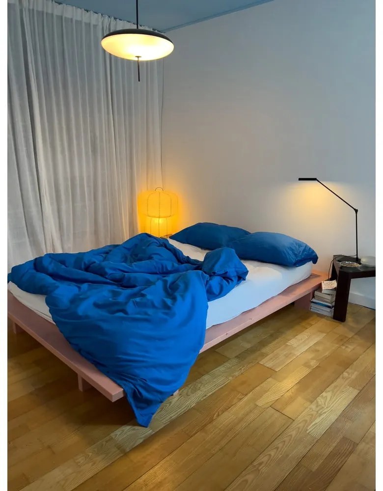 Világos rózsaszín borovi fenyő franciaágy ágyráccsal 160x200 cm Japan – Karup Design