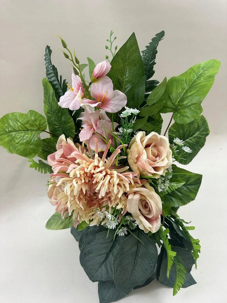 Kompozíció Virágok a sírhoz temető csokor váza művirágok