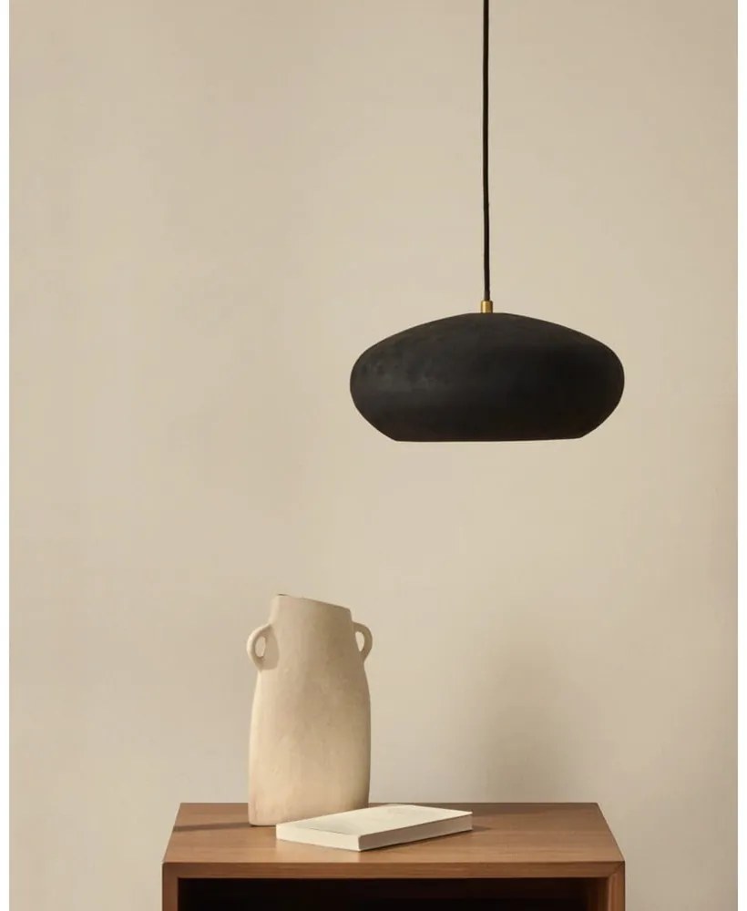 Fekete függőlámpa fém búrával ø 30 cm Inda – Kave Home