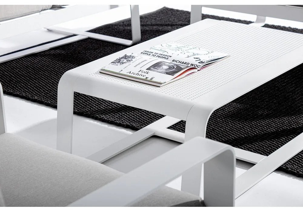 Alumínium kerti dohányzóasztal 62x105 cm Merrigan – Bizzotto