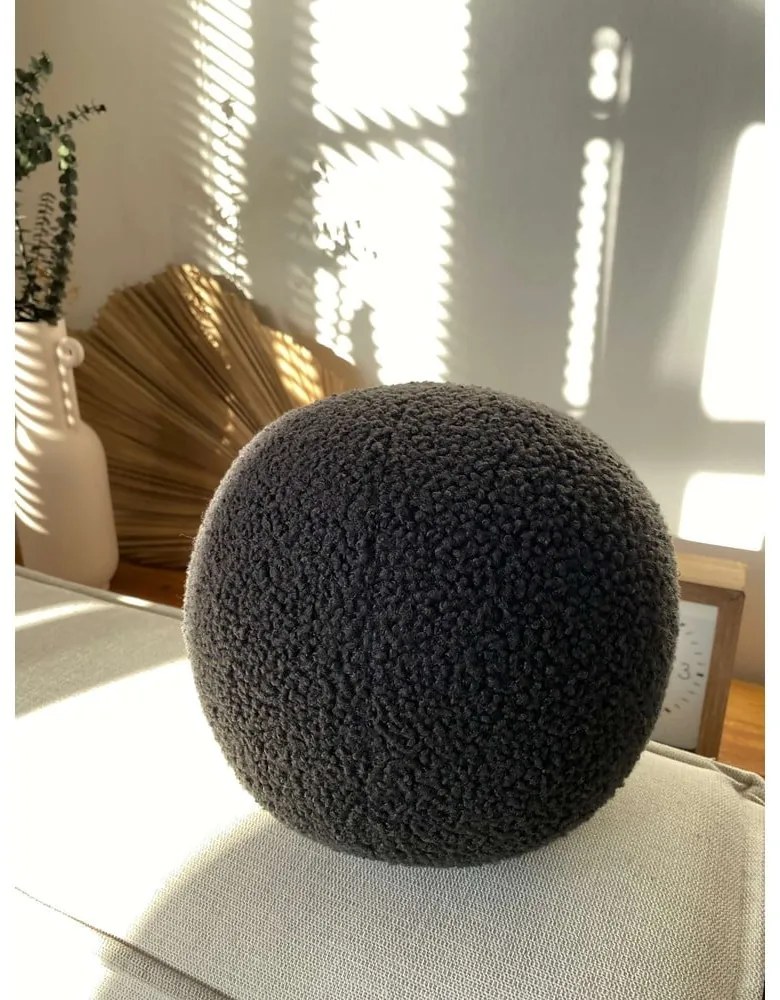 Buklé díszpárna ø 20 cm Top – Mioli Decor