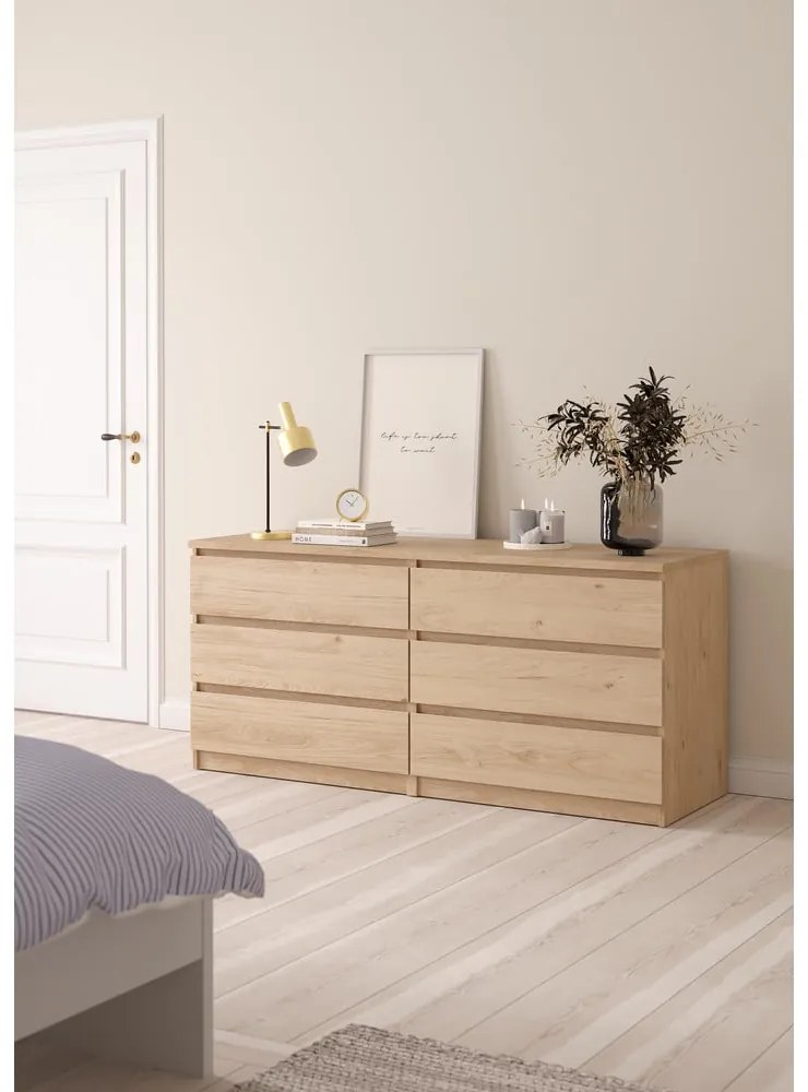 Natúr színű komód tölgyfa dekorral 154x70x50 cm Naia – Tvilum