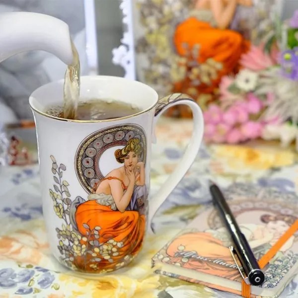 Porcelán Mucha bögre 300 ml Topáz díszdobozban