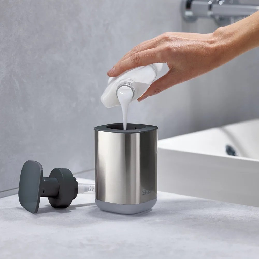 Fényes ezüstszínű rozsdamentes acél szappanadagoló 250 ml Presto Steel – Joseph Joseph