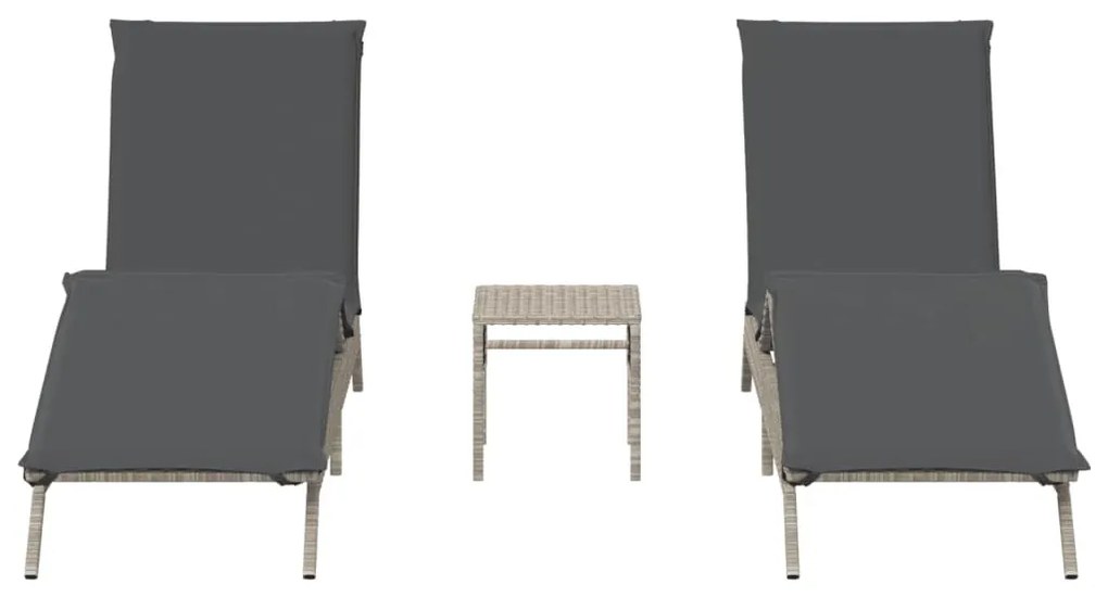 2 db világosszürke polyrattan napozóágy asztallal