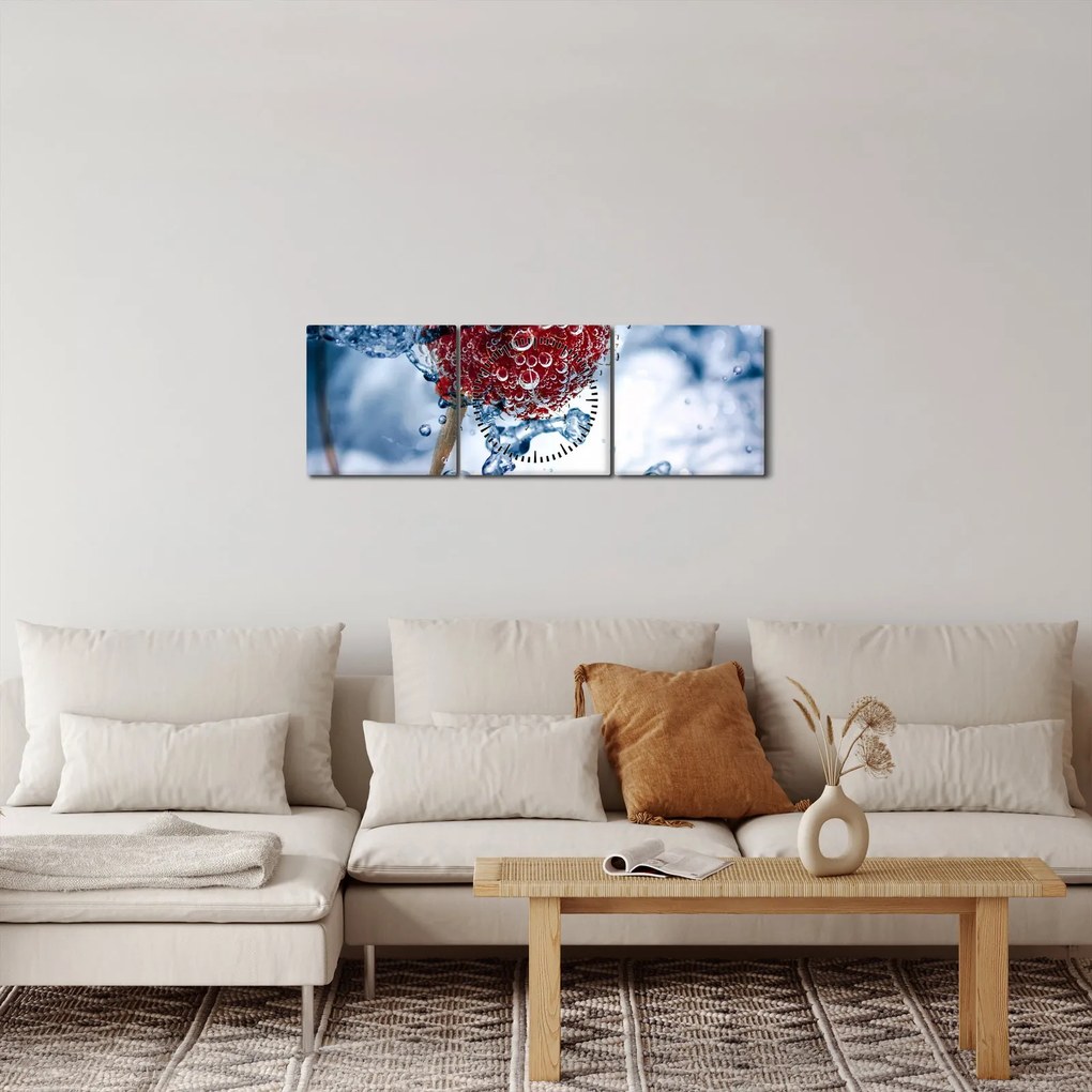 Kép - málna részlete a vízben (órával) (90x30 cm)