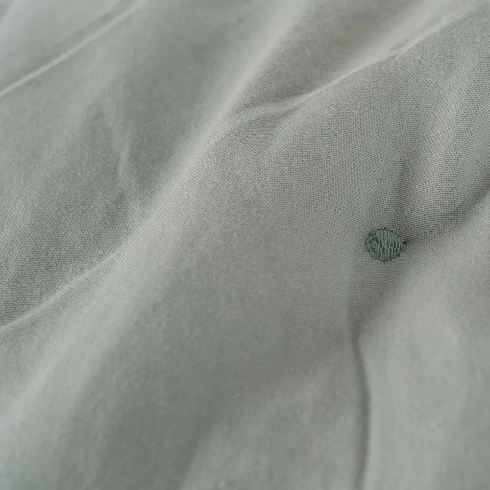 Szürkészöld steppelt ágytakaró 230x280 cm – Ixia