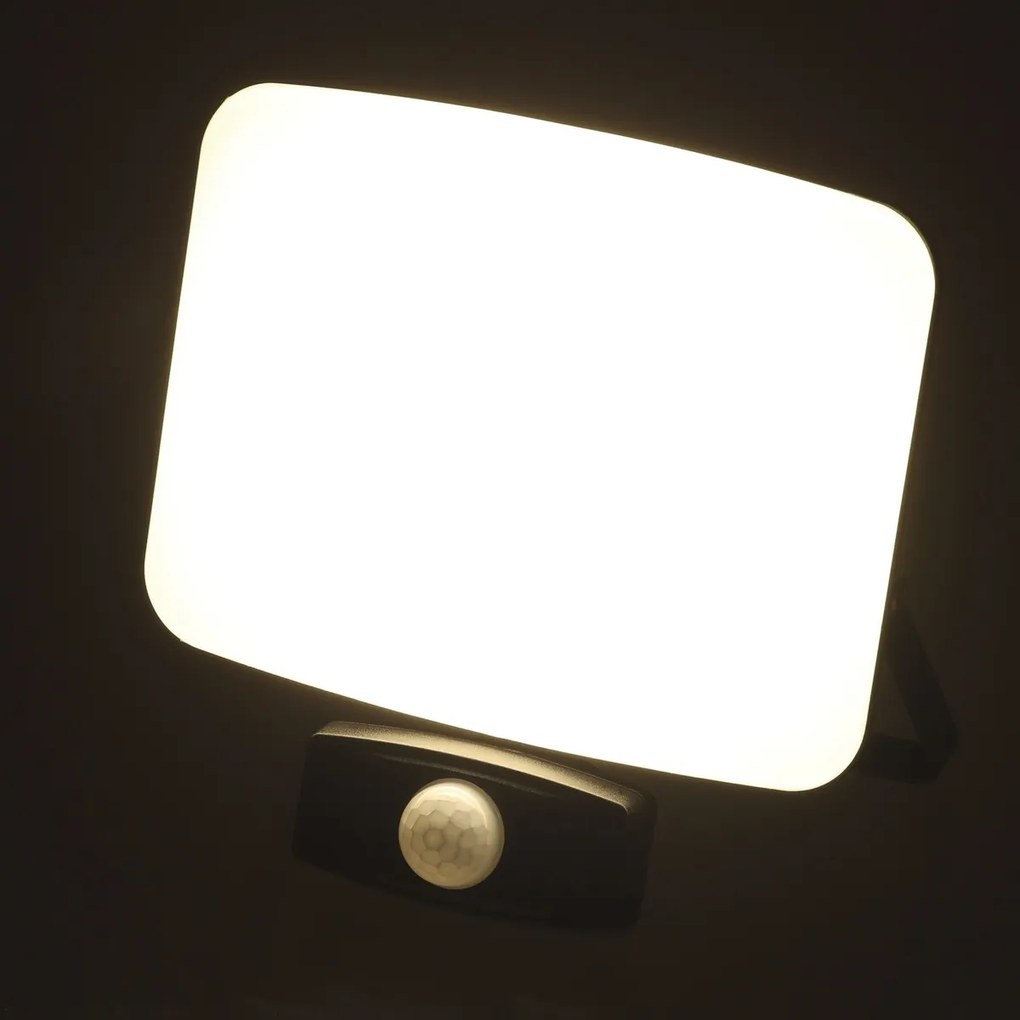 Retlux RSL 256 LED-es reflektor PIR érzékelővel , 174 x 176 x 65 mm, 30 W, 2700 lm