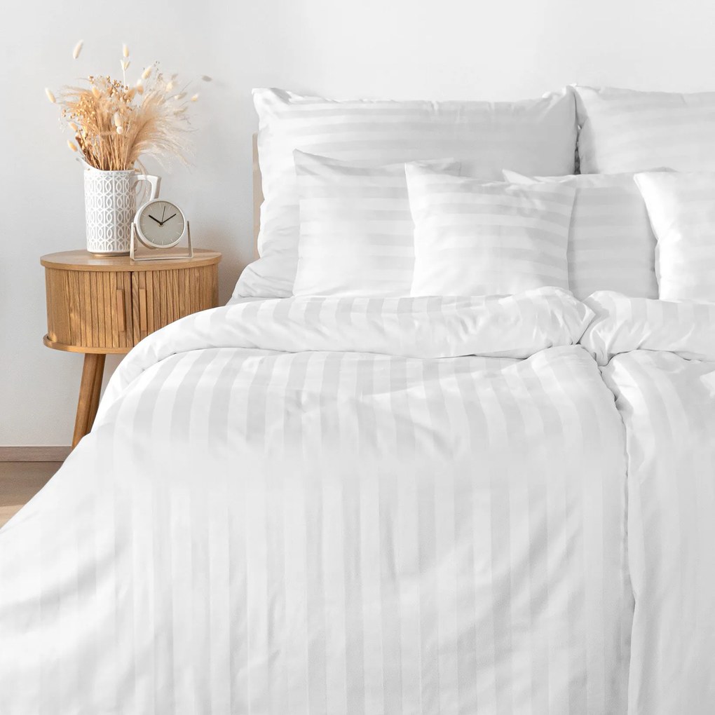 Goldea damaszt ágyneműhuzat - fehér csíkos 200 x 200 és 2db 70 x 90 cm