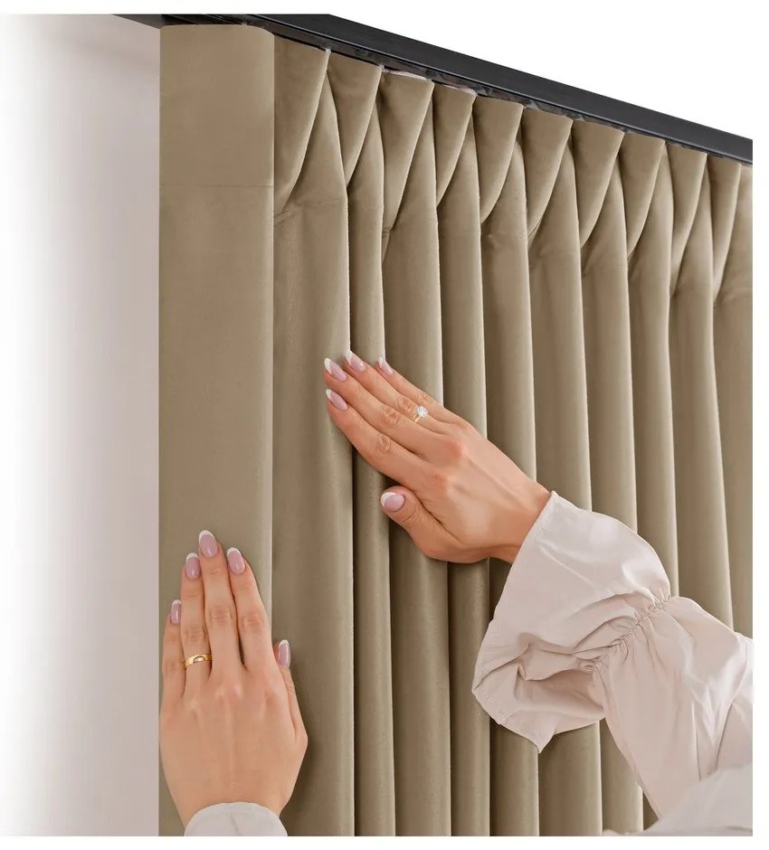 Bézs bársony dimout (részleges sötétítő) függöny 265x270 cm Velto – Filumi