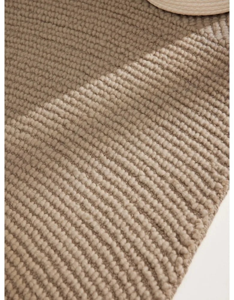 Bézs kézi szövésű gyapjú futószőnyeg 80x300 cm Calmio – Hanse Home